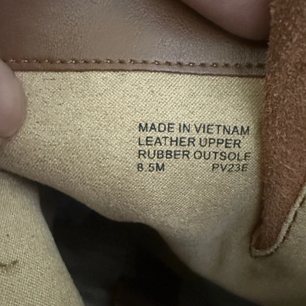 Michael Kors Tan Suede Combat Boots 8.5 women H8N4 - Picture 8 of 8